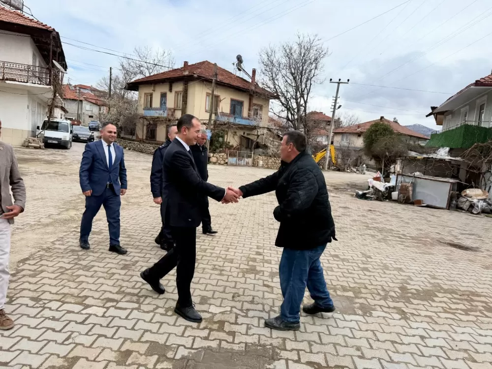 Çavdır Kaymakamı Özgü Özen’den 100 yaşındaki Esma Çalışan’a anlamlı ziyaret