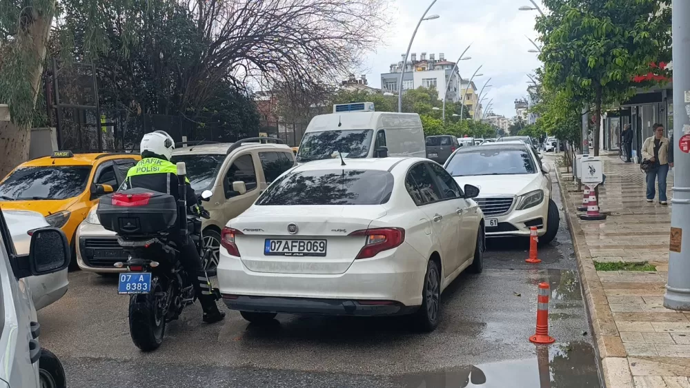 Antalya'da cezai işleme rağmen vazgeçmiyorlar! Ekipler gözlerinin yaşına bakmıyor