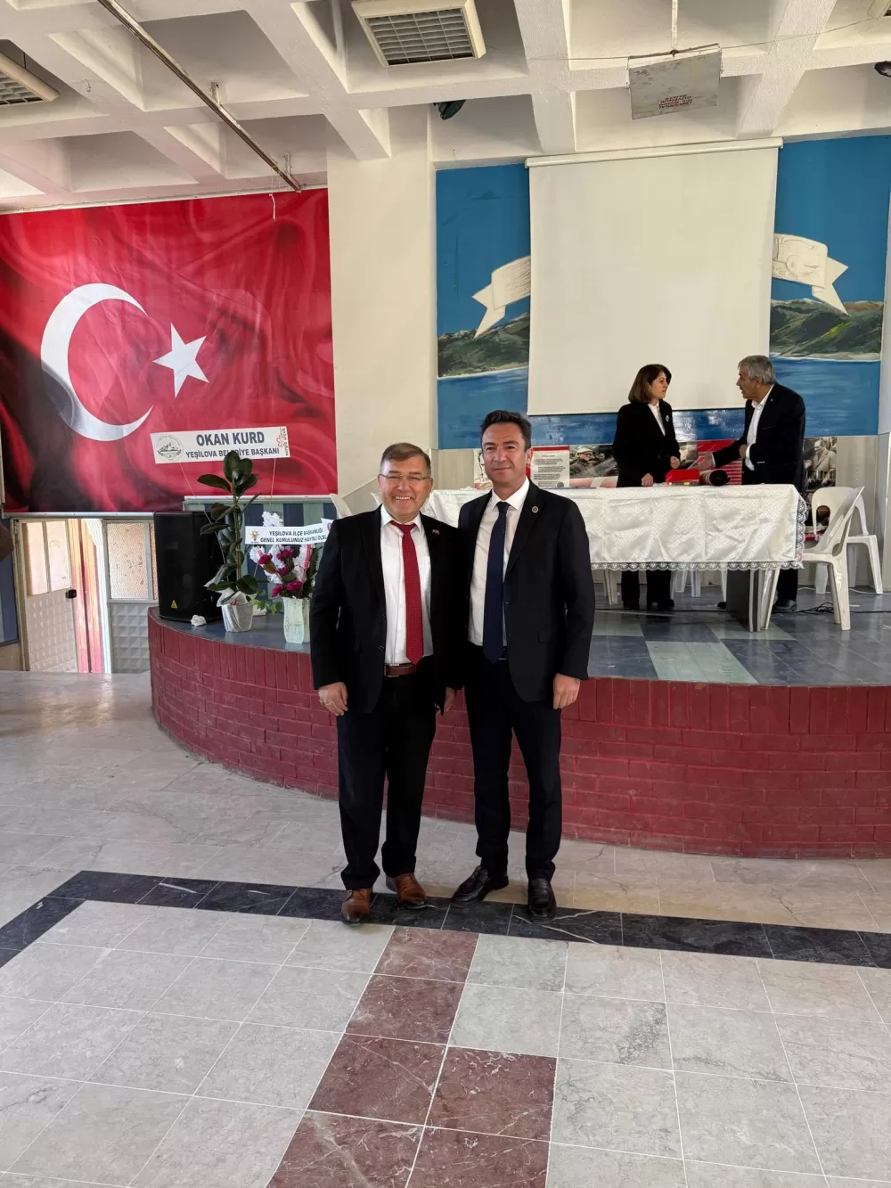 Yeşilova esnafı 'Devam' dedi Esnaf Odası'nda Erhan Sönmez güven tazeledi