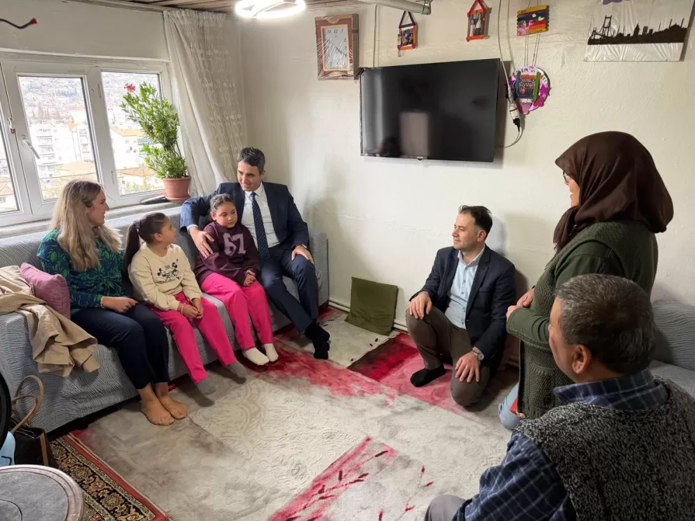 Bucak Kaymakamı Kuruca’dan Yunus Emre Mahallesi’ne Hane Ziyareti