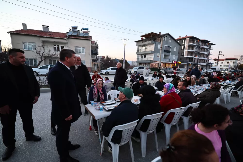 Başkan Ercengiz gönül sofrasında Aydınlıkevler ile buluştu