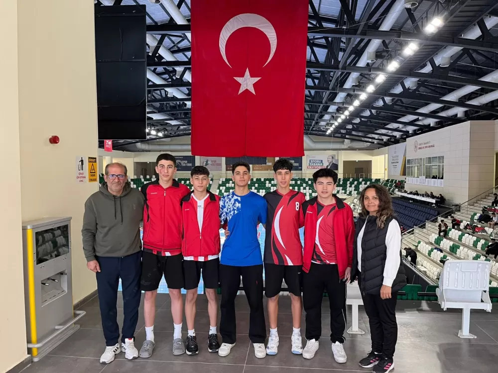 Burdur Lisesi badminton takımı Türkiye beşincisi oldu