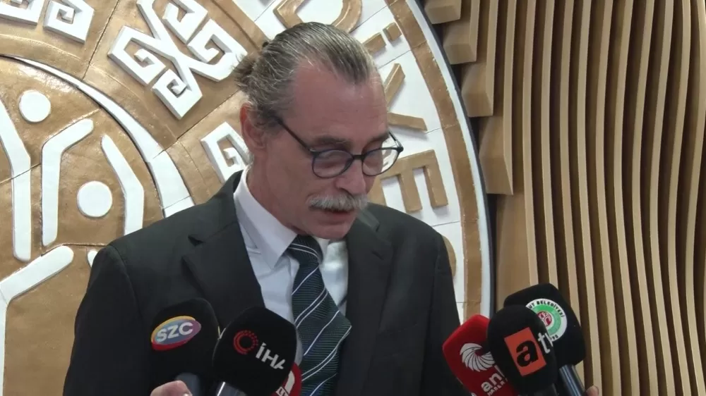 Ankara  Etimesgut Belediyesi’ne operasyon 4 gözaltı sonrası Etimesgut Belediye Başkanı Erdal Beşikçioğlu konuştu