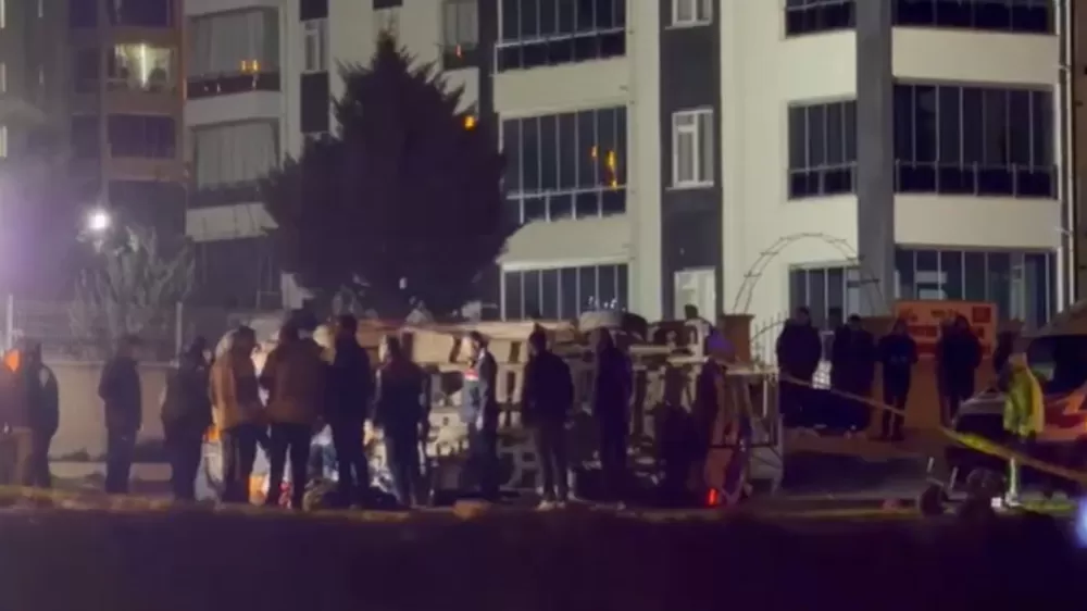 Ankara Polatlı'da Şiddetli Çarpışma: 2 Ölü, 12 Yaralı