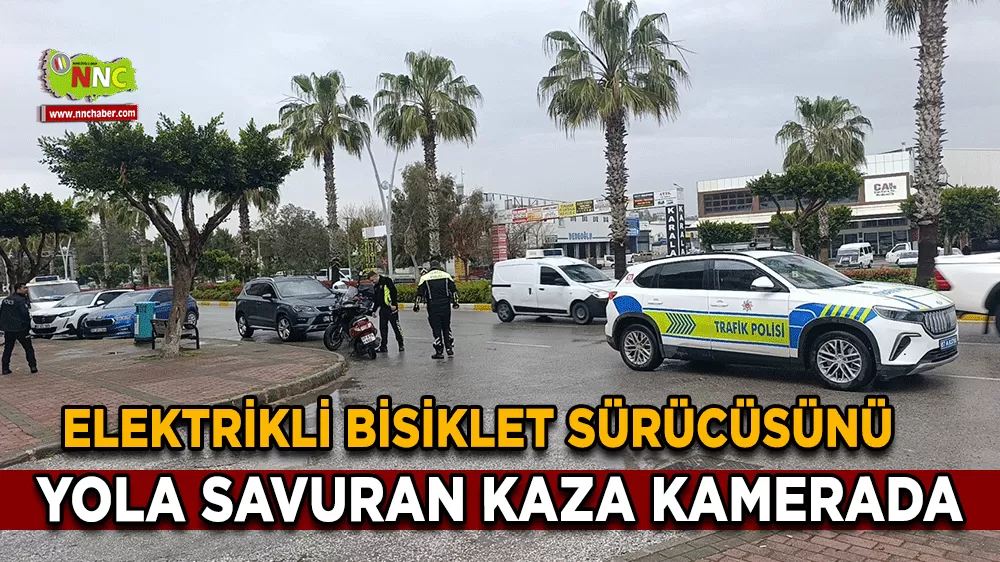 Antalya'da elektrikli bisiklet ile otomobil çarpıştı