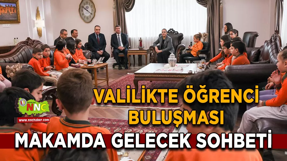 Burdur Valisi Bilgihan Gazi İlkokulu öğrencilerini makamında kabul etti