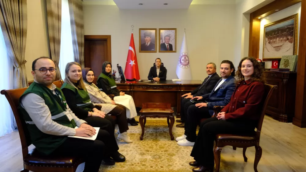 Burdur Valisi Bilgihan, Yeşilay Yöneticilerini Ağırladı