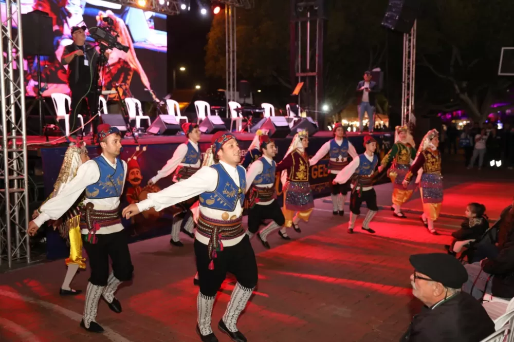 Antalya Cam Piramit'te Karadeniz ve Burdur rüzgarı esti