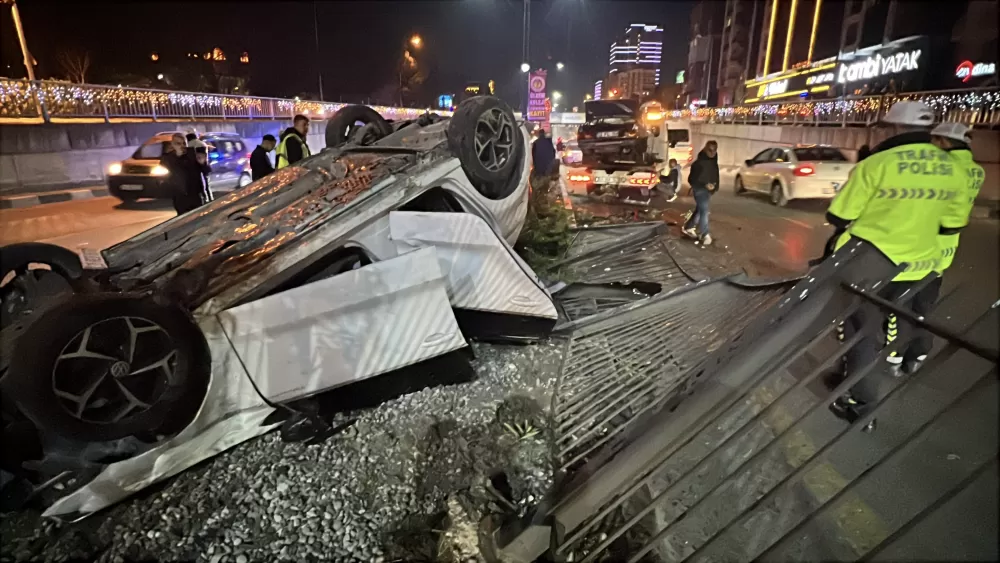 Manisa'daki Feci kazada Takla atan araçlardan burunları dahi kanamadan çıktılar