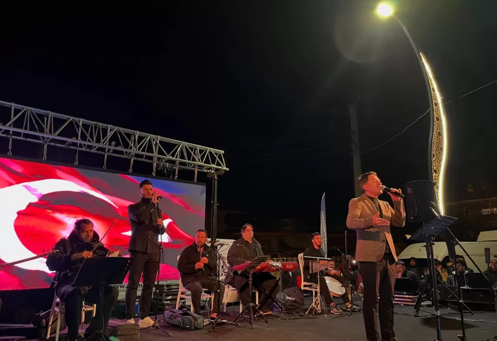 Gölhisar'da Ramazan coşkusu Abdurrahman Önül meydanı doldurdu