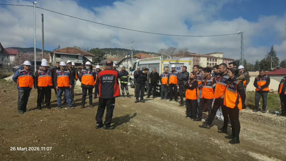Tefenni’de enkazda arama kurtarma eğitimi tamamlandı