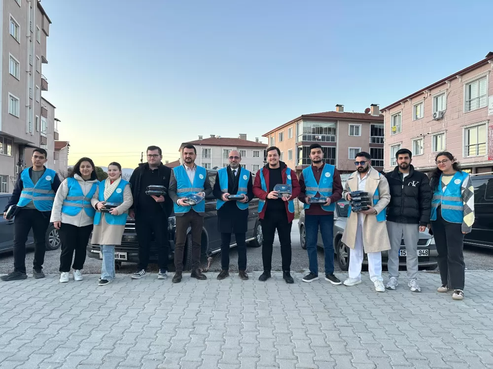 AK Parti Burdur iftar öncesi sahada 'Aynı heyecanla'