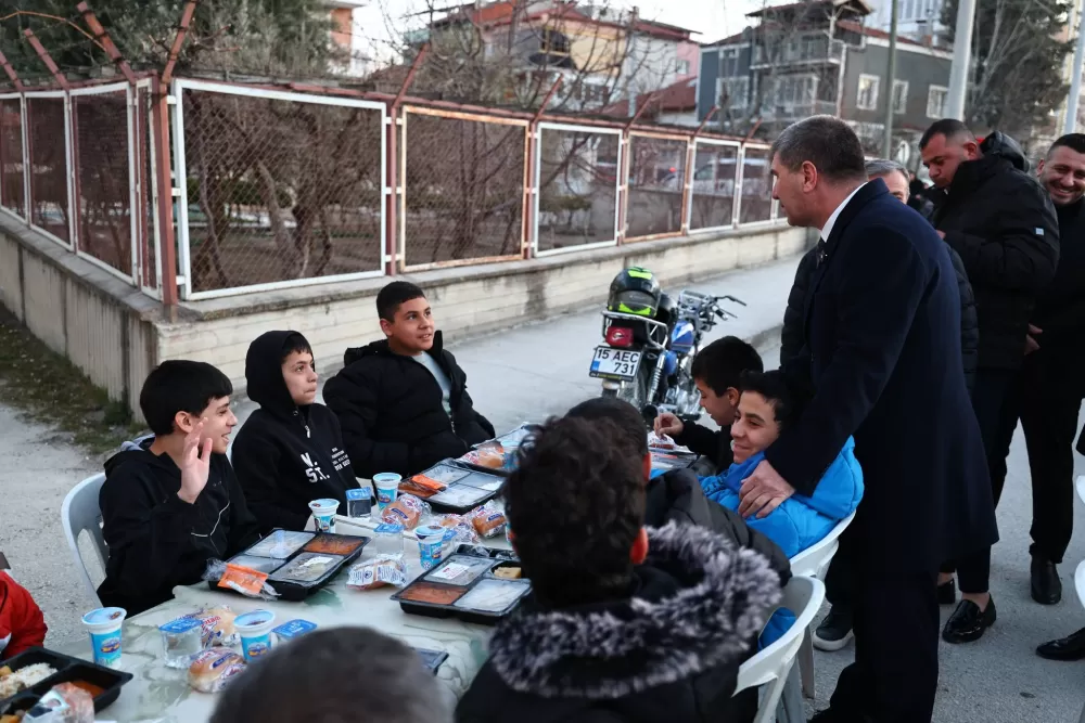 Başkan Ercengiz gönül sofrasında Aydınlıkevler ile buluştu