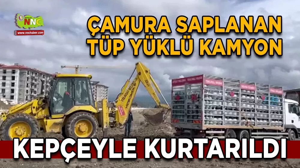 Gölhisar’da çamura saplanan tüp yüklü kamyon iş makinesiyle kurtarıldı