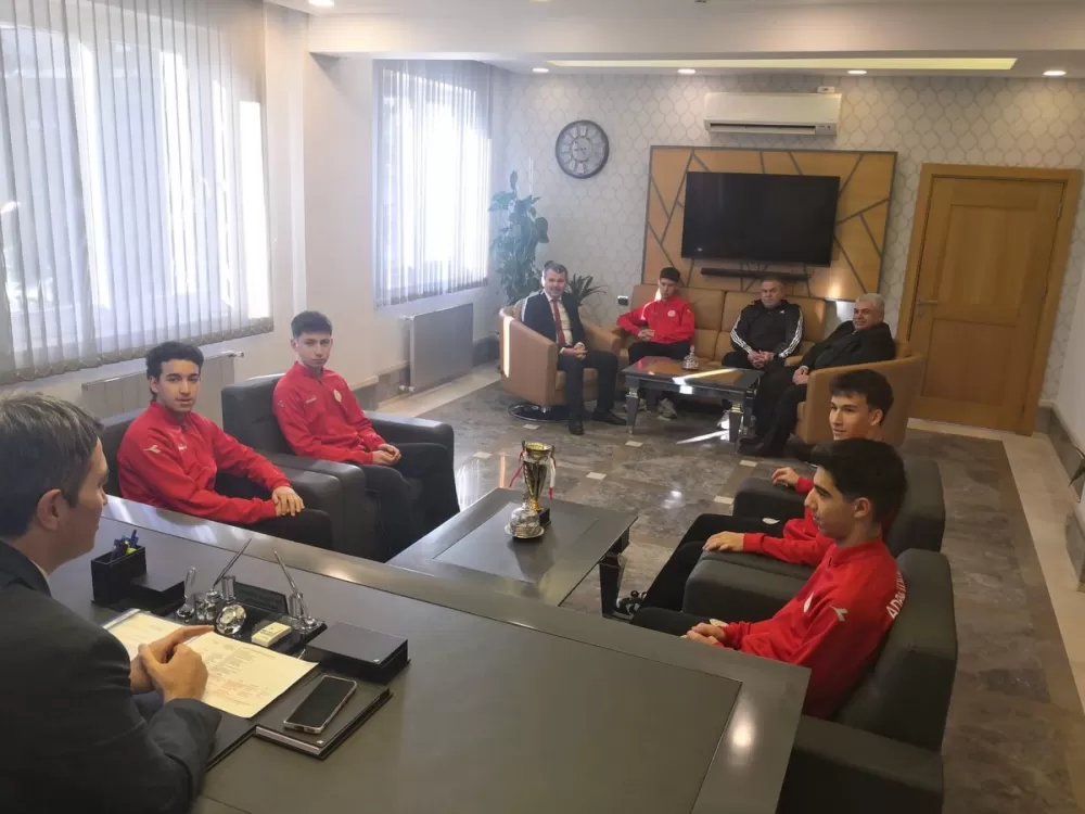 Bucak Adem Tolunay Fen Lisesinden Türkiye derecesi