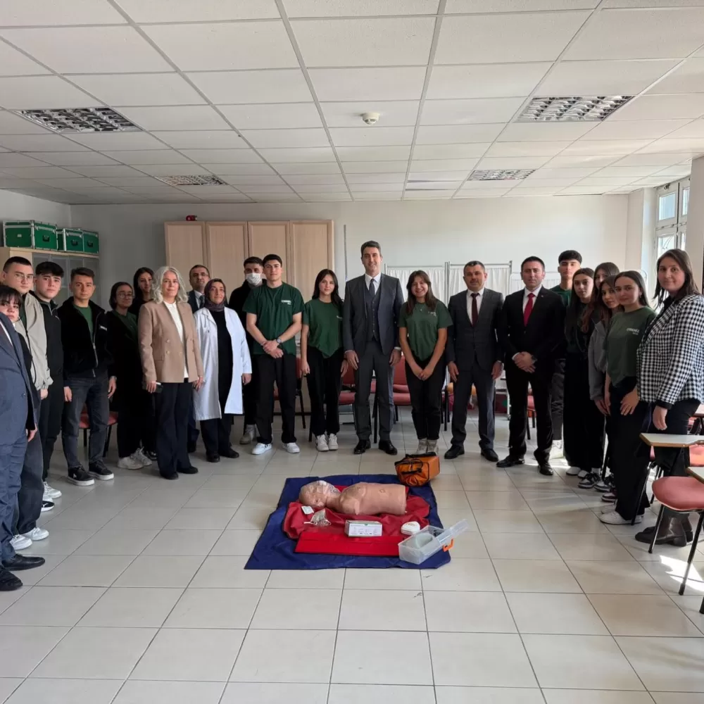 Kaymakam Kuruca’dan mesleki eğitime tam destek Sınıflarda gelecek planları konuşuldu