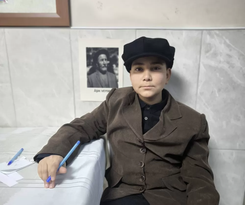 Bucak'ta kütüphaneler haftası kapsamında 'Yazarlar ve Şairler Sokağı' kuruldu