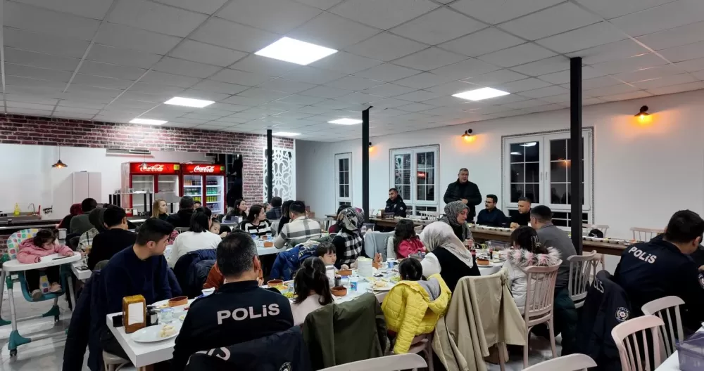 Yeşilova Kaymakamı Turan emniyet personeli ve aileleriyle iftarda buluştu