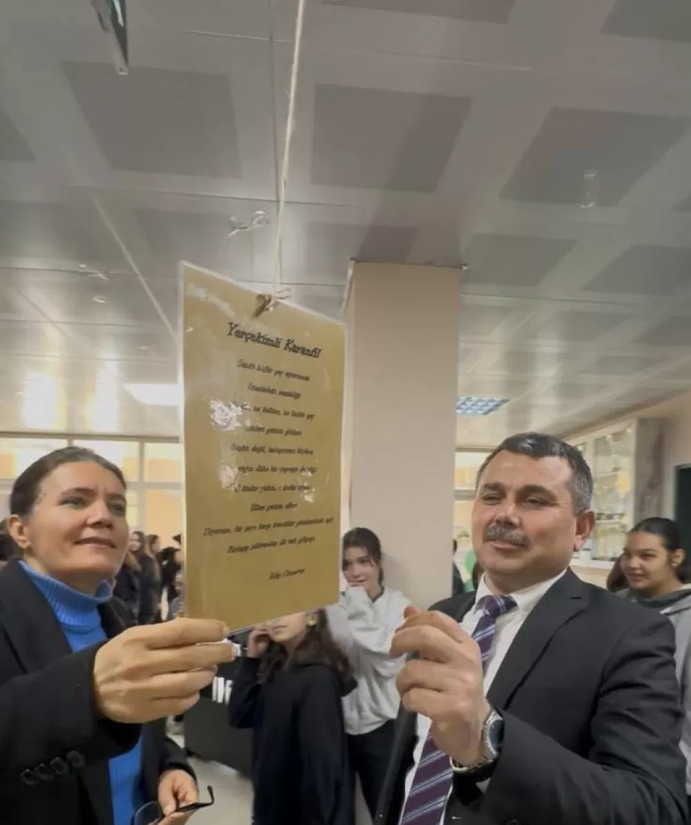 Bucak'ta kütüphaneler haftası kapsamında 'Yazarlar ve Şairler Sokağı' kuruldu