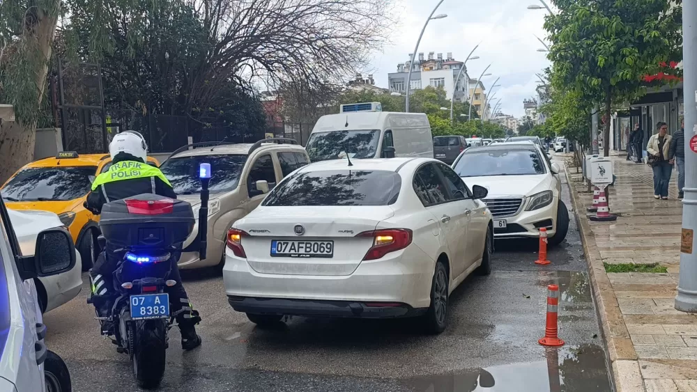 Antalya'da cezai işleme rağmen vazgeçmiyorlar! Ekipler gözlerinin yaşına bakmıyor