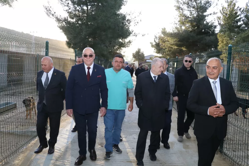 Tefenni'de dev iftar organizasyonu Ümit Özdağ da konuk oldu