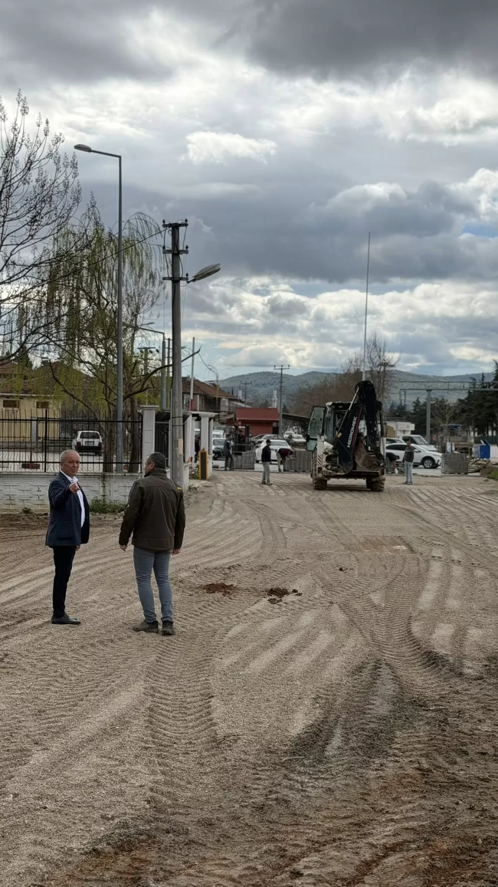 Çeltikçi’de doğal gaz çalışmaları nedeniyle bozulan yollar yenileniyor
