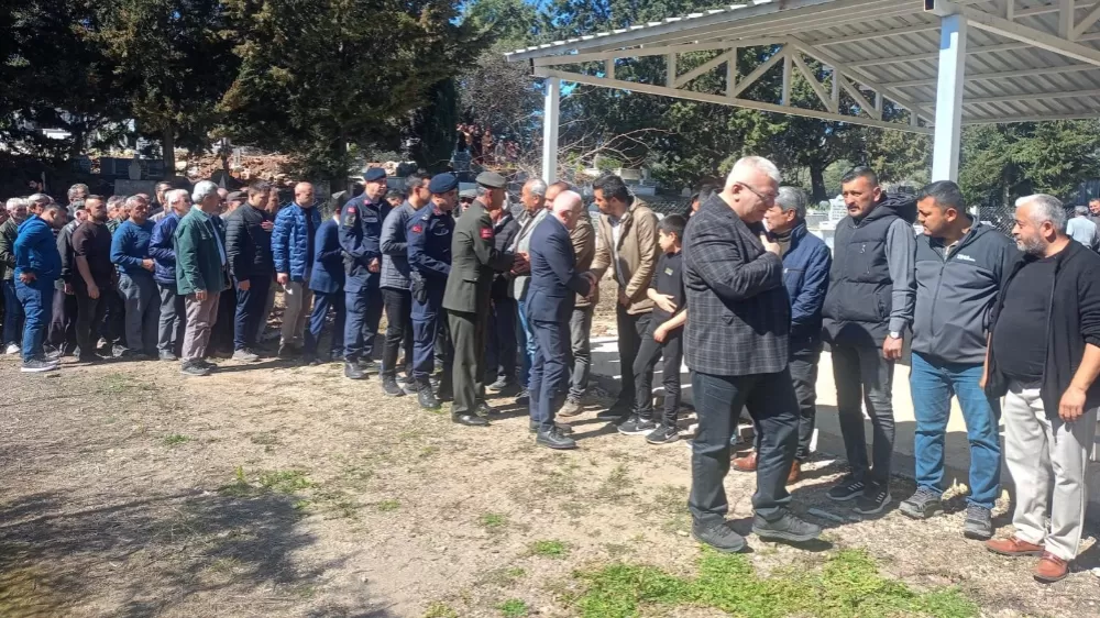 Kıbrıs gazisi törenle toprağa verildi