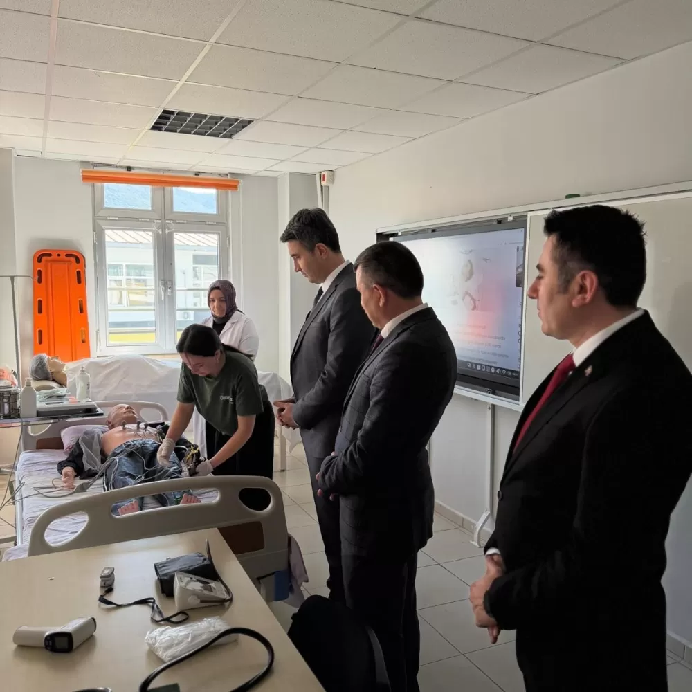 Kaymakam Kuruca’dan mesleki eğitime tam destek Sınıflarda gelecek planları konuşuldu