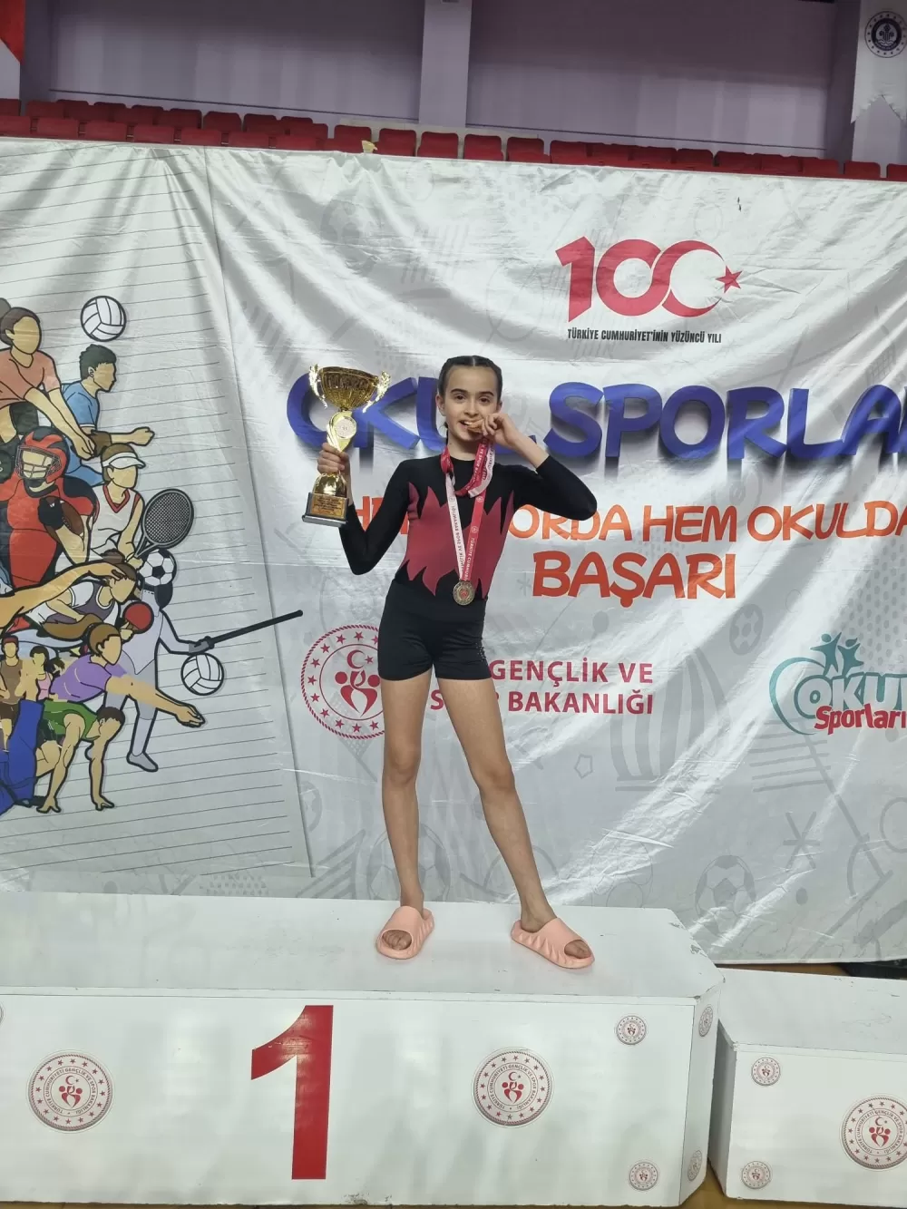 Bucak Ayşe Sak Ortaokulu cimnastikte Burdur il şampiyonu oldu