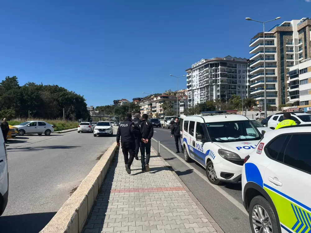 Antalya'da 'dur' ihtarına uymayıp kaçtı! 10 km sonra yakalandı 357 bin liralık oldu