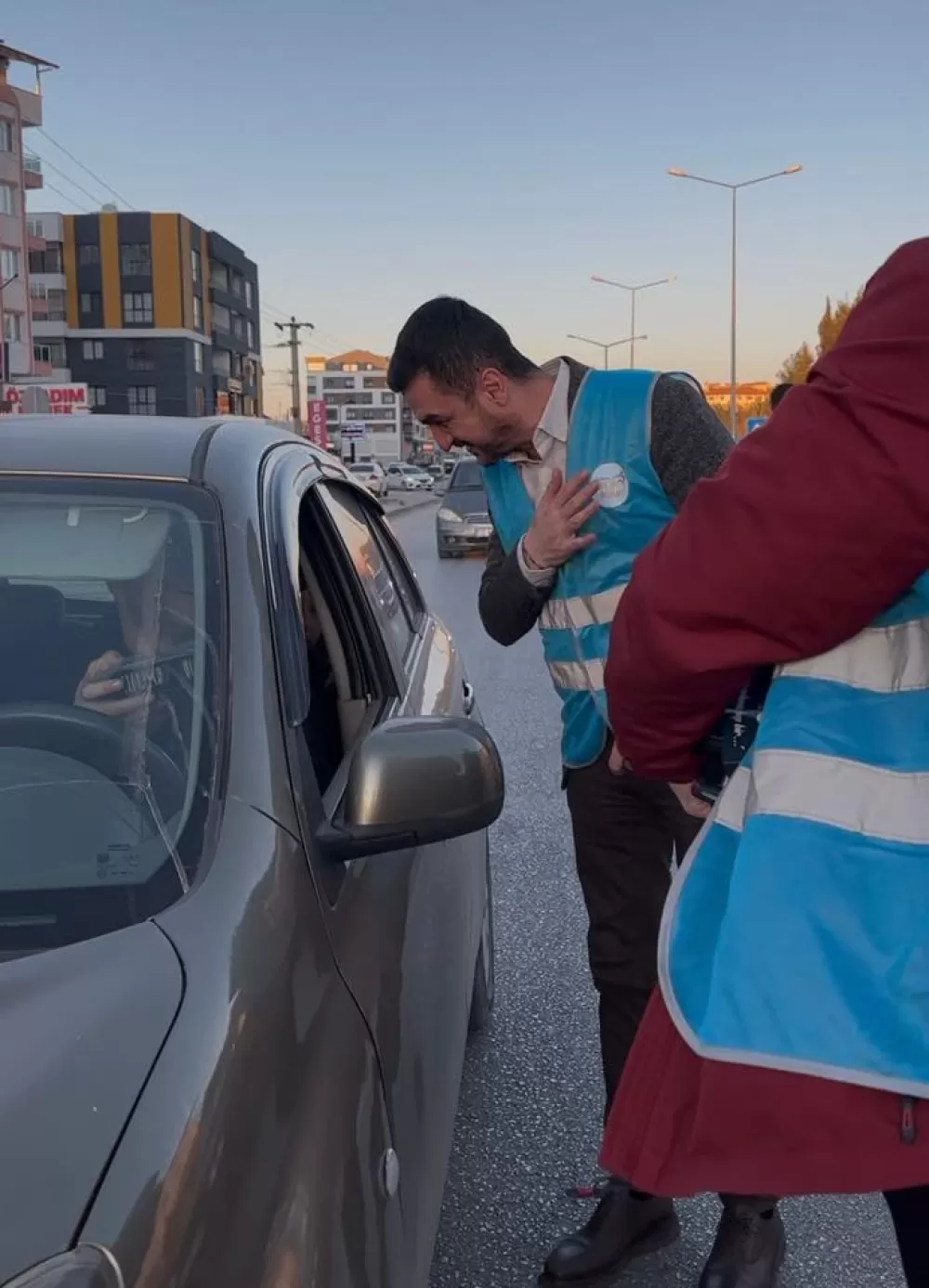 AK Parti Burdur iftar öncesi sahada 'Aynı heyecanla'