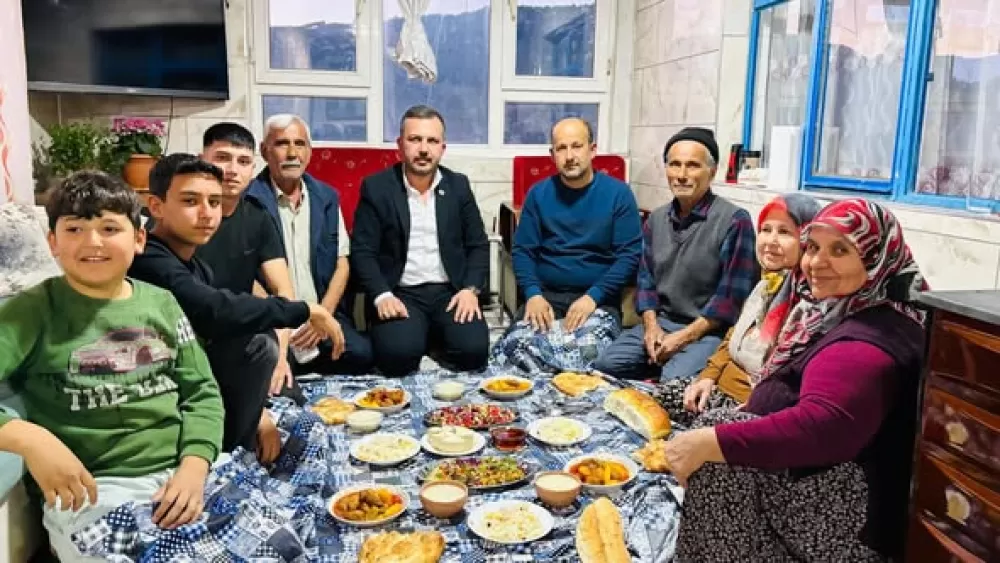 Başkan İlyas Delen Bülbül ailelerinin iftar sofrasına konuk oldu