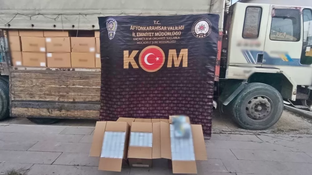 Polis 4 milyon 100 bin adet sahte bandrollü boş makaron ele geçirdi