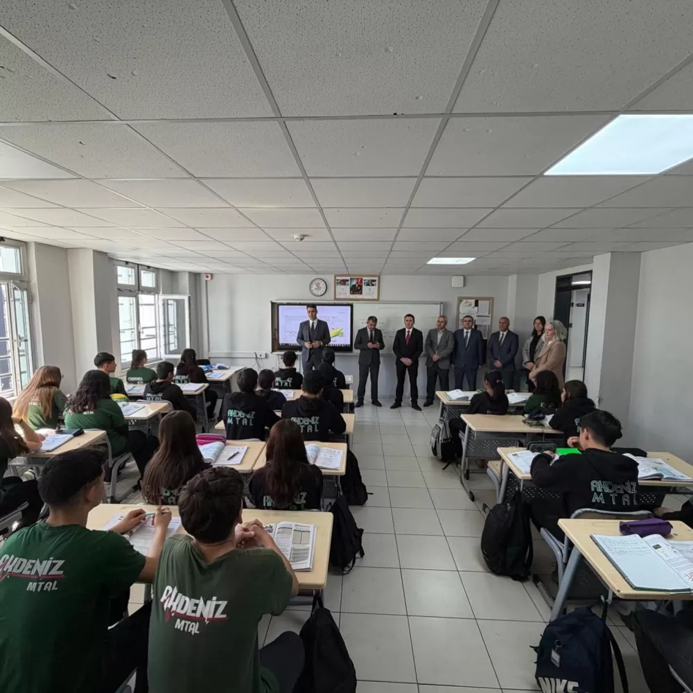 Kaymakam Kuruca’dan mesleki eğitime tam destek Sınıflarda gelecek planları konuşuldu