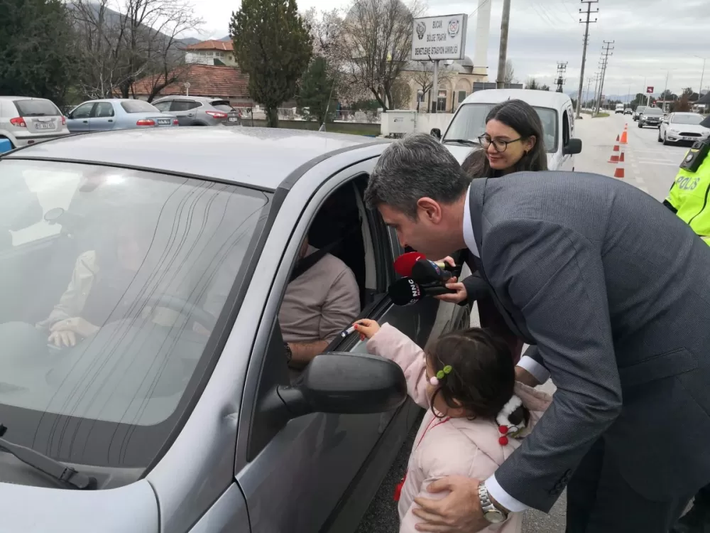 Kaymakam Kuruca'dan bayram mesaisindeki trafik ekiplerine ziyaret