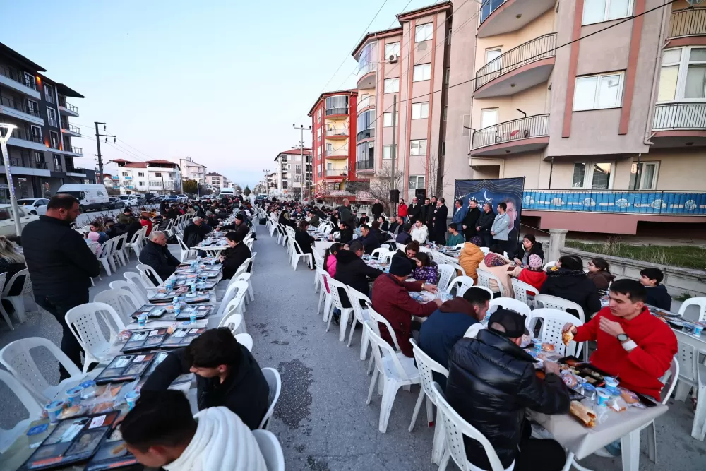 Başkan Ercengiz gönül sofrasında Aydınlıkevler ile buluştu