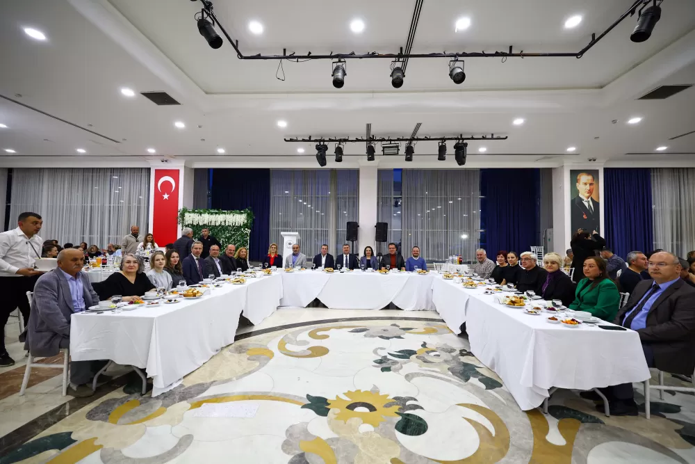 Başkan Ercengiz belediye personeli ile iftarda buluştu