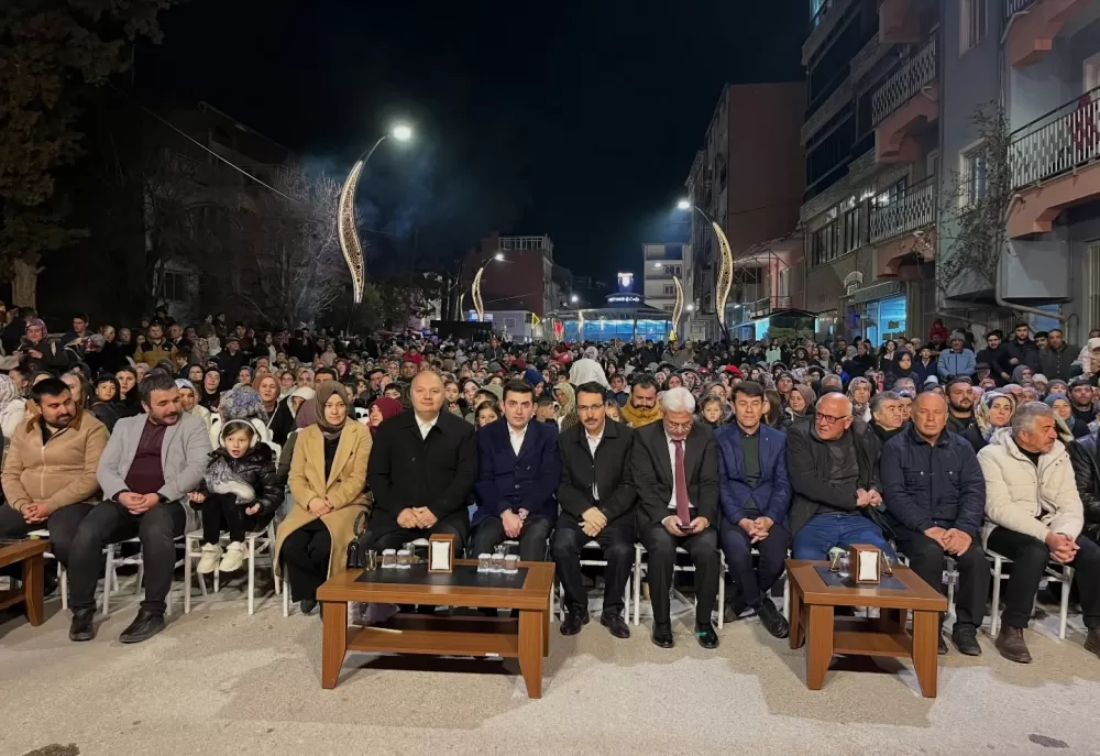 Gölhisar'da Ramazan coşkusu Abdurrahman Önül meydanı doldurdu