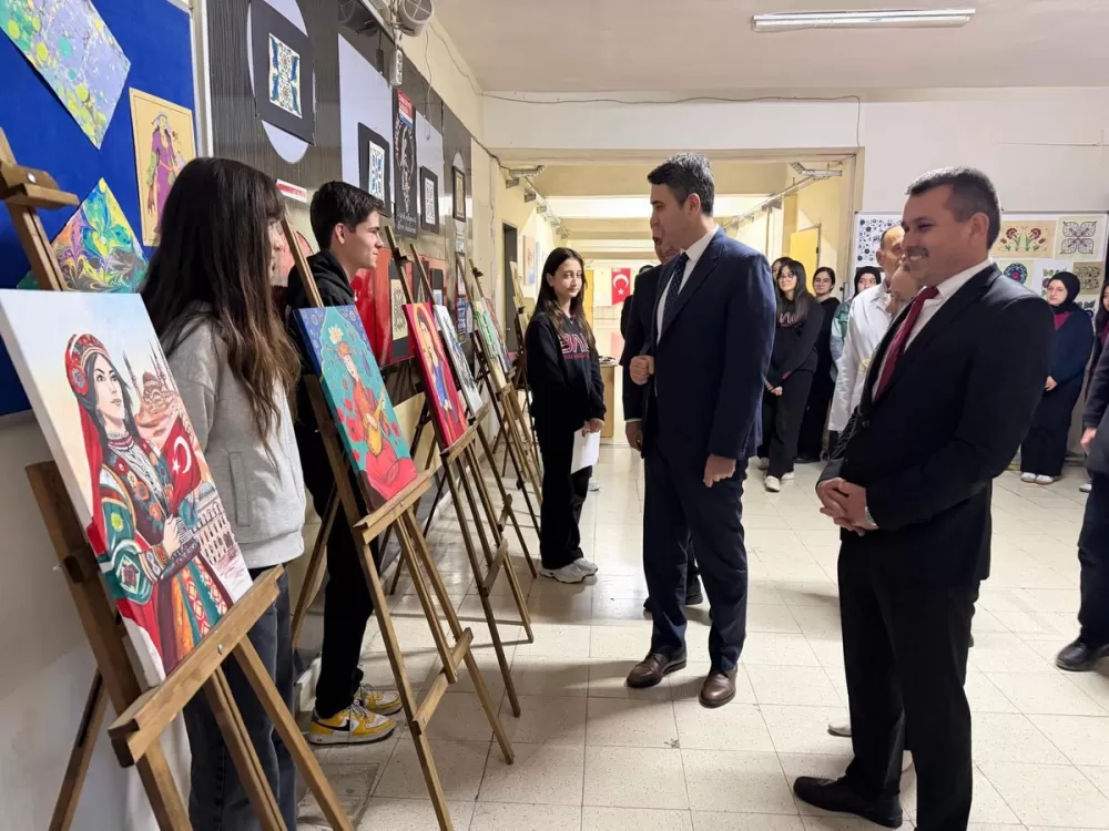 Bucak Kaymakamı Can Kazım Kuruca’dan Anadolu Lisesine ziyaret