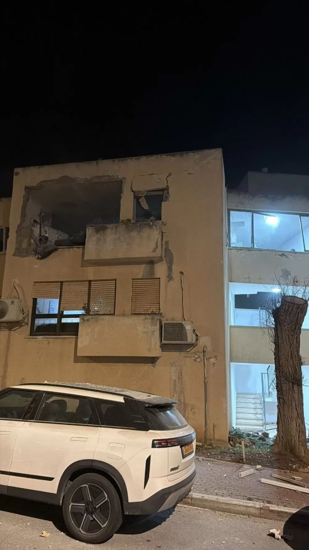  İran’dan İsrail’in kuzeyine yapılan füze saldırısı can kaybı olmazken maddi hasara yol açtı