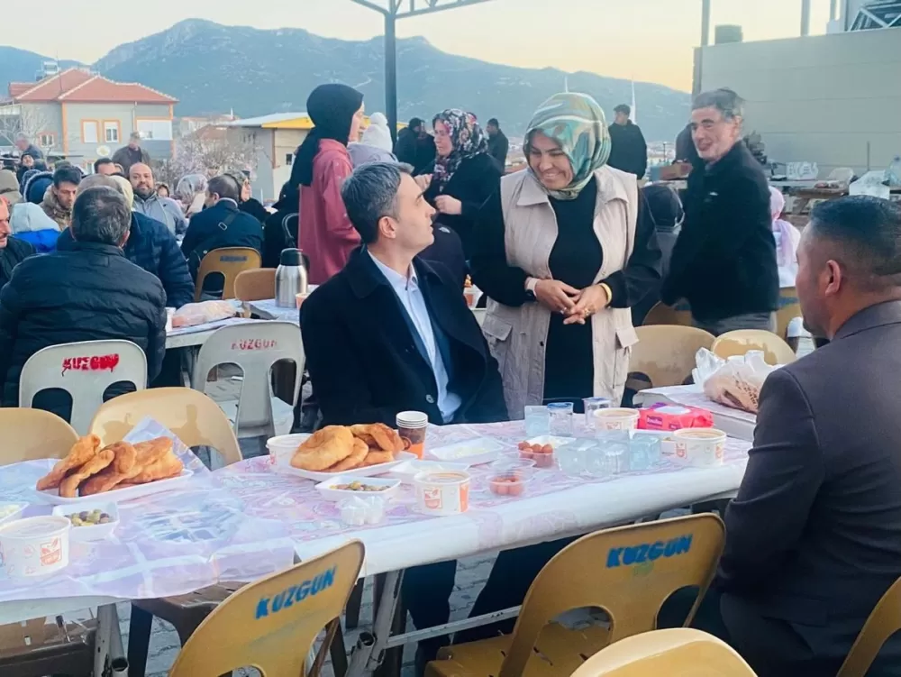 Sanayi Mahallesi sakinleri iftar sofrasında buluştu Kaymakam Kuruca da katıldı