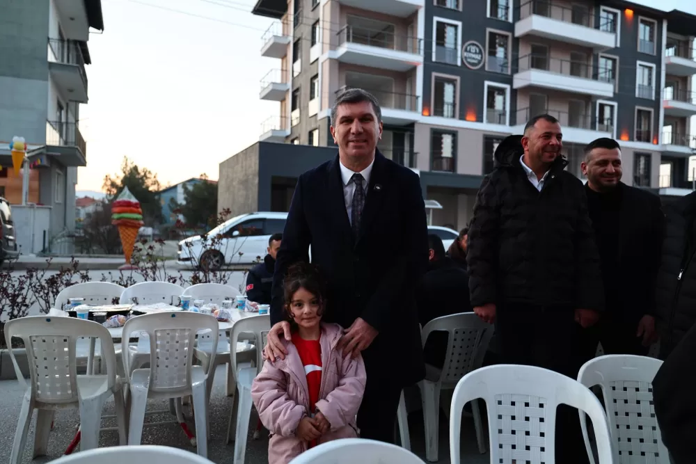 Başkan Ercengiz gönül sofrasında Aydınlıkevler ile buluştu