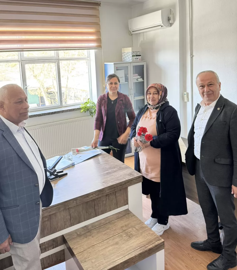 Çeltikçi’de Kadınlar Günü Başkan Ezin tek tek kutladı