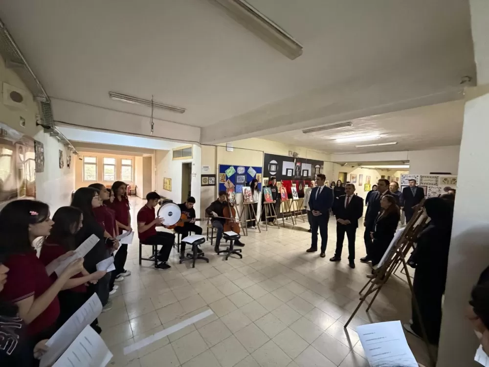 Bucak Kaymakamı Can Kazım Kuruca’dan Anadolu Lisesine ziyaret