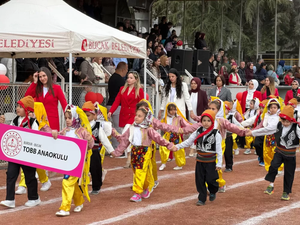 Bucak’ta 23 Nisan coşkusu 106. Yıl dolu dolu kutlandı