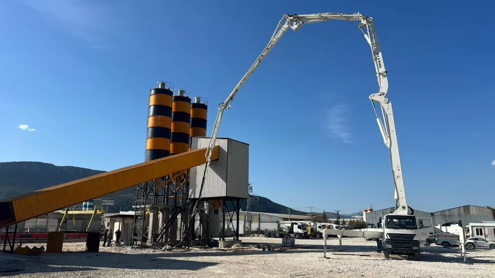 Bucak'ta İNC Hazır Beton organize sanayi bölgesinde hizmet girdi