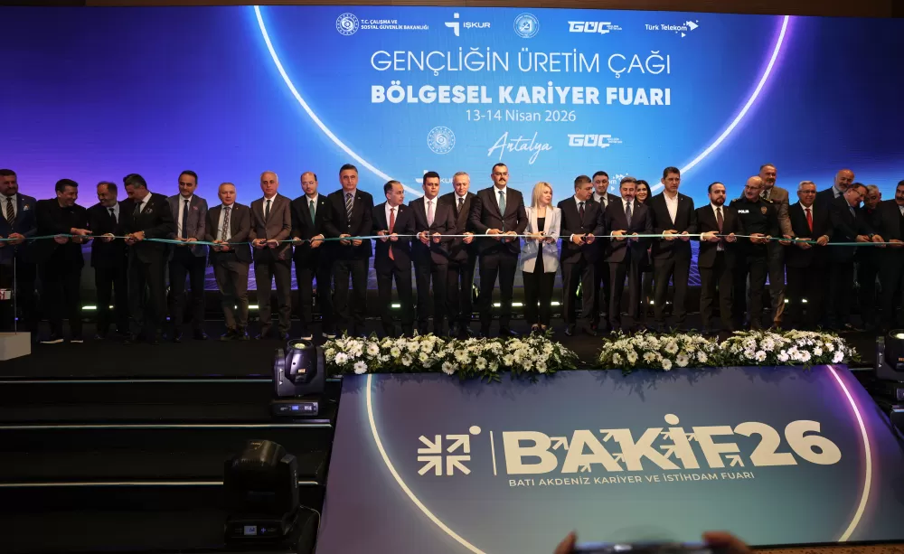 MAKÜ öğrencileri Antalya’da iş dünyasıyla buluştu