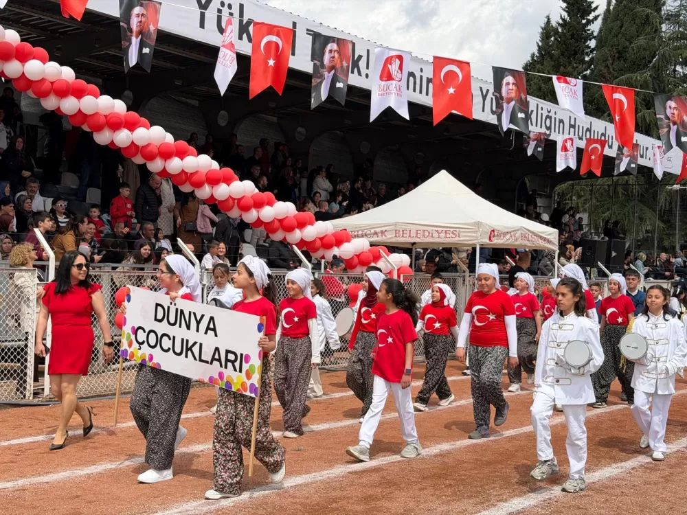 Bucak’ta 23 Nisan coşkusu 106. Yıl dolu dolu kutlandı