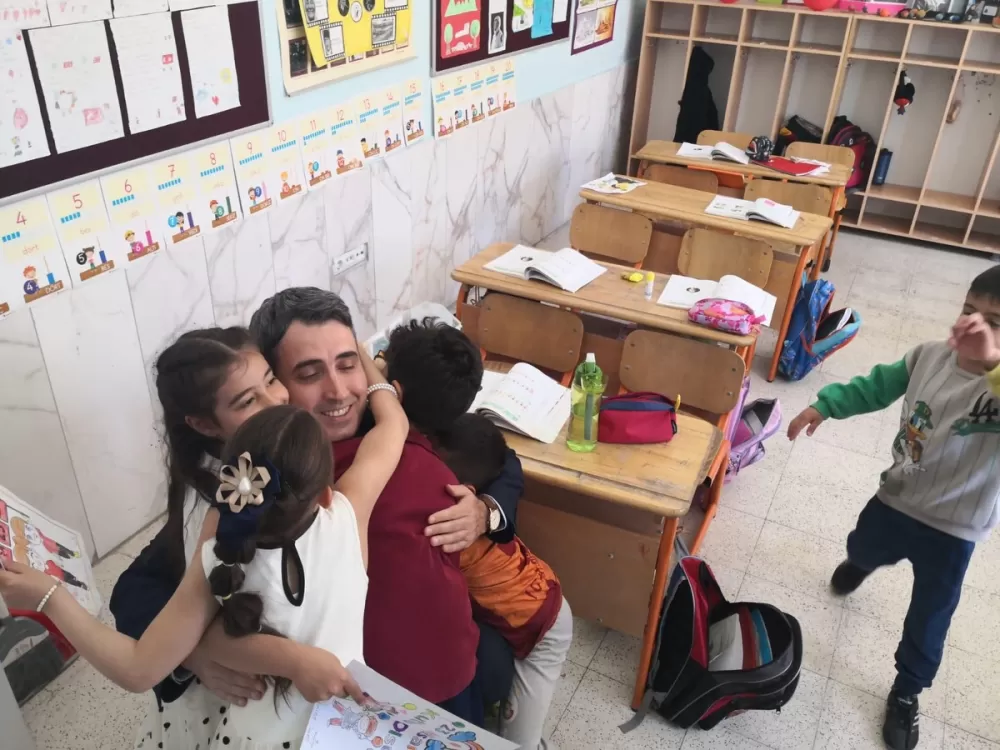 Kaymakam Kuruca Çamlıca İlkokulunu ziyaret ederek öğrencilerle buluştu