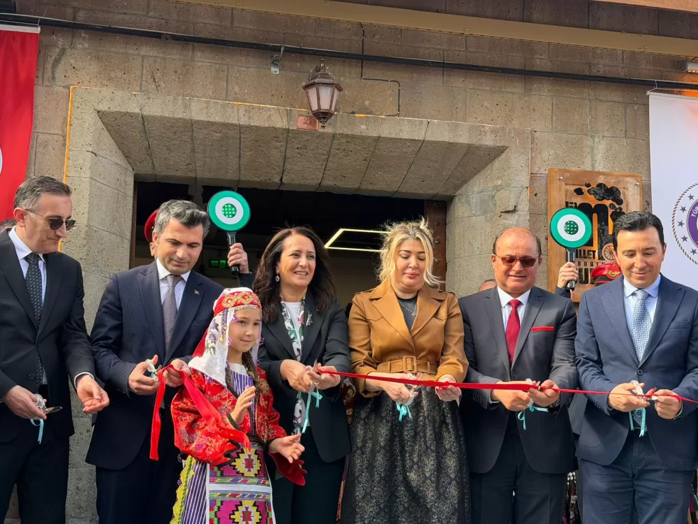 Burdur Tren Garı yeniden hayat buldu Atıl depolar modern sosyal alanlara dönüştürüldü